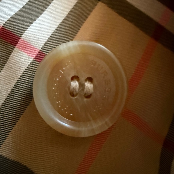 Burberry Beige Checkered Coat with Black and Red Accents NO BELT - Picture 4 of 6